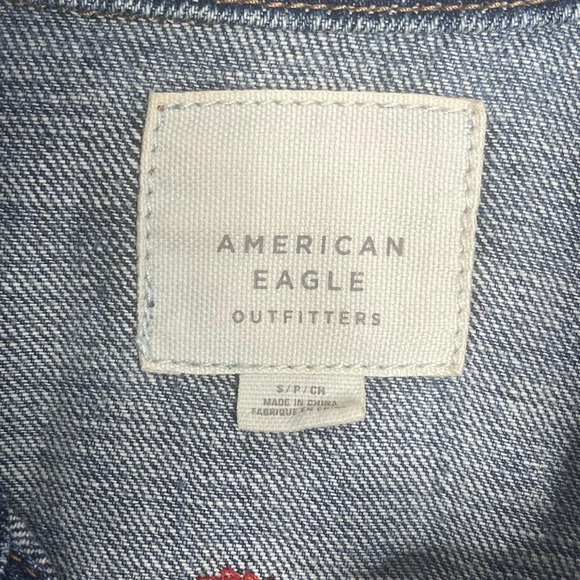 American Eagle Distressed Embroidered Floral Jean Jacket - Size Small - Picture 3 of 8